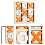 Tic Tac Toe aus Holz mit orangefarbenen und weißen Spielsteinen.