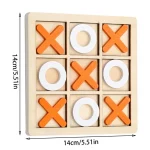 Ein Tic Tac Toe-Spiel aus Holz mit orangefarbenen und weißen Spielsteinen.