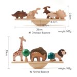 Eine Reihe von Tier- und Dinosaurier-Balancespielen aus Holz mit Giraffen, Elefanten und Zebras.
