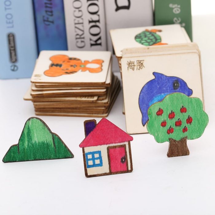 Ein Montessori Puzzle mit Montessori Holzschablonen für Kinder - 20 Teile.