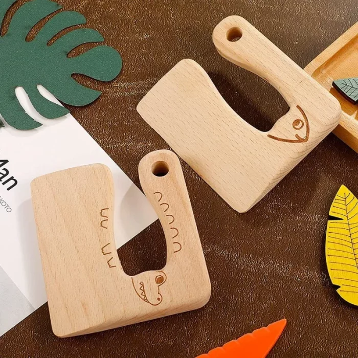 A set of wooden toys with leaves and leaves on them.