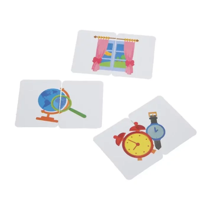 Un jeu de cartes avec des images d'horloges, d'horloges et d'horloges.