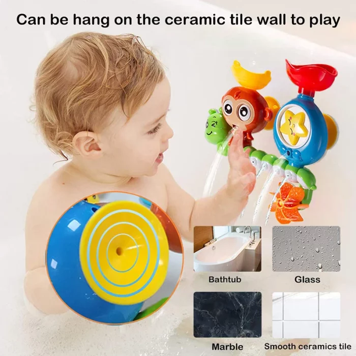 Un bébé joue avec une Ventouse de baignoire Jouet de Bain pour Bébé dans la baignoire.