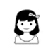 Une simple icône en noir et blanc représentant une fille avec un nœud dans les cheveux. La fille est souriante et a les cheveux mi-longs.