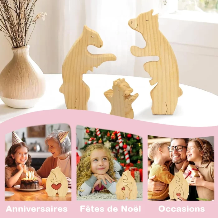 Des figurines en bois du « Puzzle Personnalisé De Famille D'ours En Bois » sont exposées sur une table. Ci-dessous, trois photos représentent des personnes utilisant ces figurines de famille d'ours pour les anniversaires, Noël et d'autres occasions. Fabriquée à partir de bois de qualité, chaque pièce est un puzzle personnalisé unique qui constitue un cadeau attentionné.