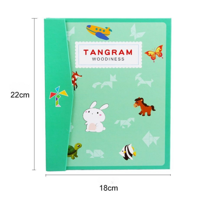 Le classeur Livre vert de Puzzle Tangram comprend des autocollants animaux avec un motif de lapin et de cheval, ressemblant à un puzzle. Il mesure 22 cm de hauteur et 18 cm de largeur.